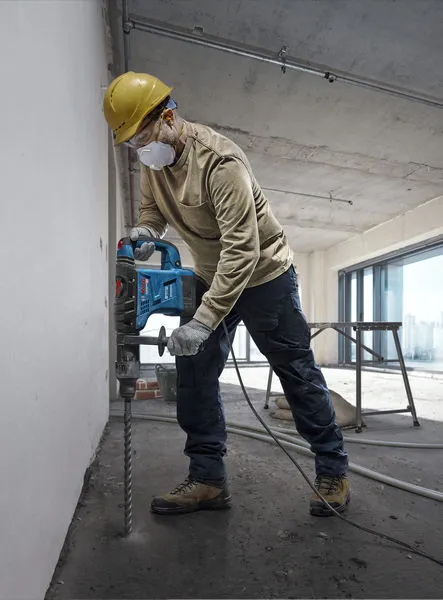 Bosch GBH 6-42 C vrtalno kladivo za vrtanje v beton.