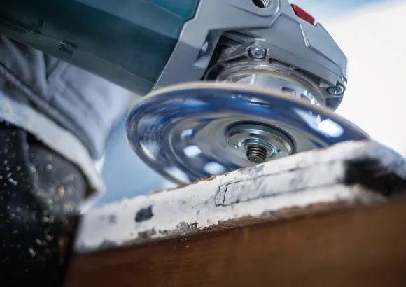 Bosch diamantna rezalna plošča za rezanje kamna.