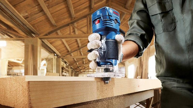 PRO GKF 550 Фрезер для обробки країв | Bosch Professional PRO GKF 550 Фрезер для обробки країв | Bosch Professional