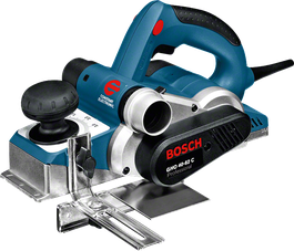 Рубанок Bosch GHO 40-82 C з регульованою глибиною різання.