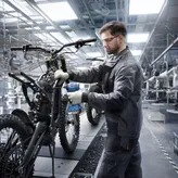 Bosch ISR 18V-30 PHX impact screwdriver, assembling motorcycle.